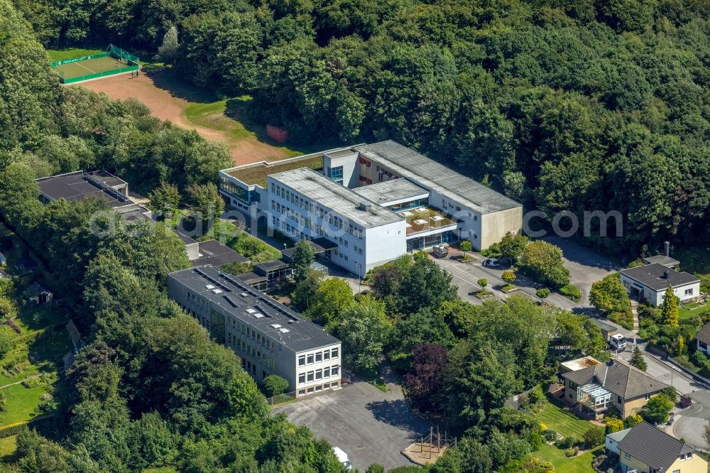 Ennepetal from the bird's eye view: School building of the Hauptschule Friedenshoehe on Friedenshoehe in Ennepetal in the state North Rhine-Westphalia, Germany