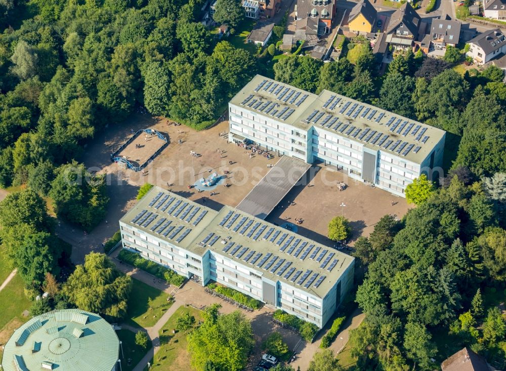 Aerial image Bottrop - School building of the Heinrich-Heine-Gymnasium on Gustav-Ohm-Strasse in Bottrop in the state North Rhine-Westphalia, Germany