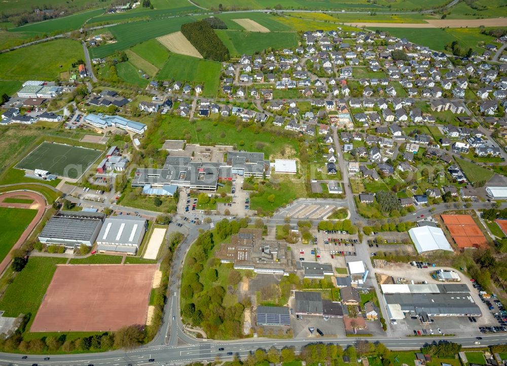 Brilon from above - School building of the Heinrich-Luebke-Schule and das Berufskolleg fuer Wirtschaft and Verwaltung of Hochsauerlandkreises Zur Jakobuslinde in Brilon in the state North Rhine-Westphalia, Germany