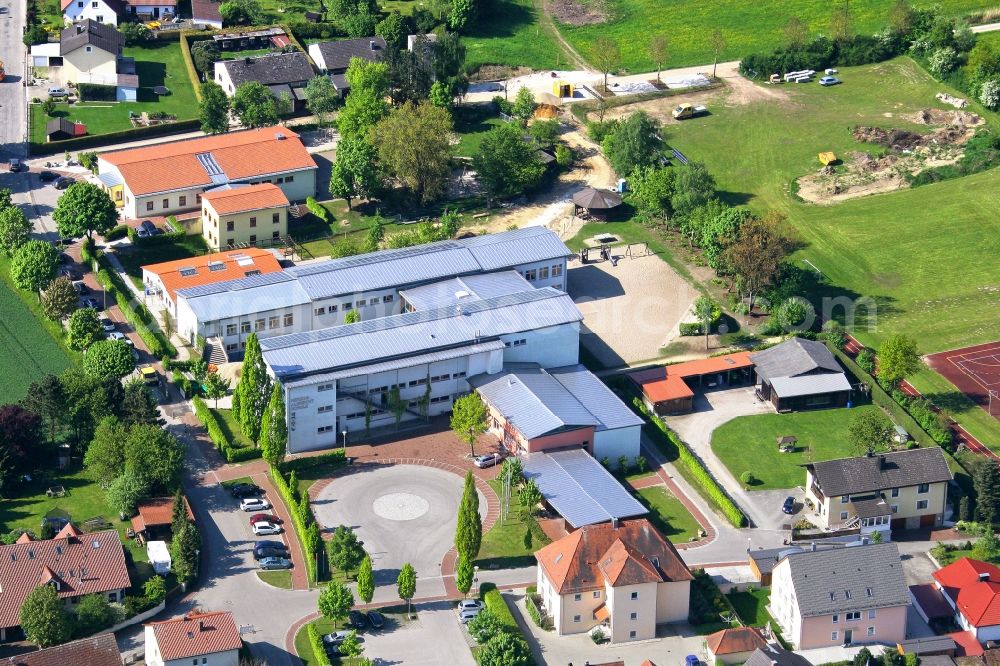 Siegenburg from above - School building of the Herzog-Albrecht Schule in Siegenburg in the state Bavaria, Germany