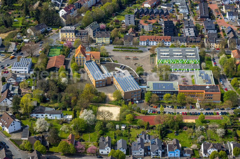 Aerial photograph Witten - School building of the Holzkamp-Gesamtschule on street Willy-Brandt-Strasse in Witten at Ruhrgebiet in the state North Rhine-Westphalia, Germany