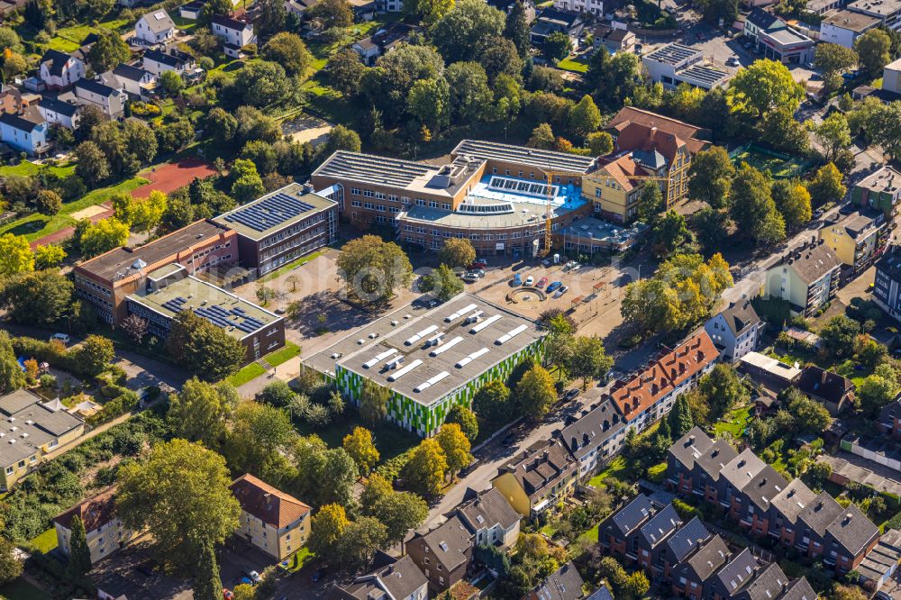 Witten from the bird's eye view: School building of the Holzkamp-Gesamtschule on street Willy-Brandt-Strasse in Witten at Ruhrgebiet in the state North Rhine-Westphalia, Germany