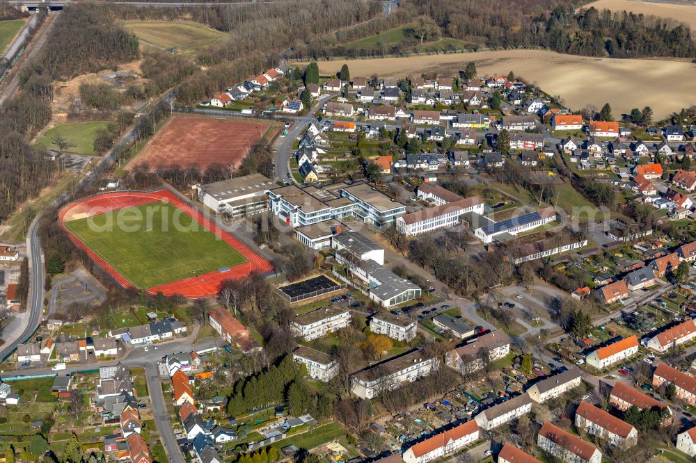 Aerial image Bönen - School building of the Humboldt-Realschule and the Marie-Curie-Gymnasium on Billy-Montigny-Platz in Boenen in the state North Rhine-Westphalia, Germany