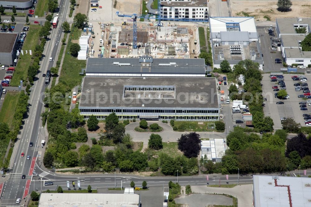 Aerial photograph Mainz - School building of the of IGS am Europakreisel in the district Weisenau in Mainz in the state Rhineland-Palatinate, Germany. Further informations at: