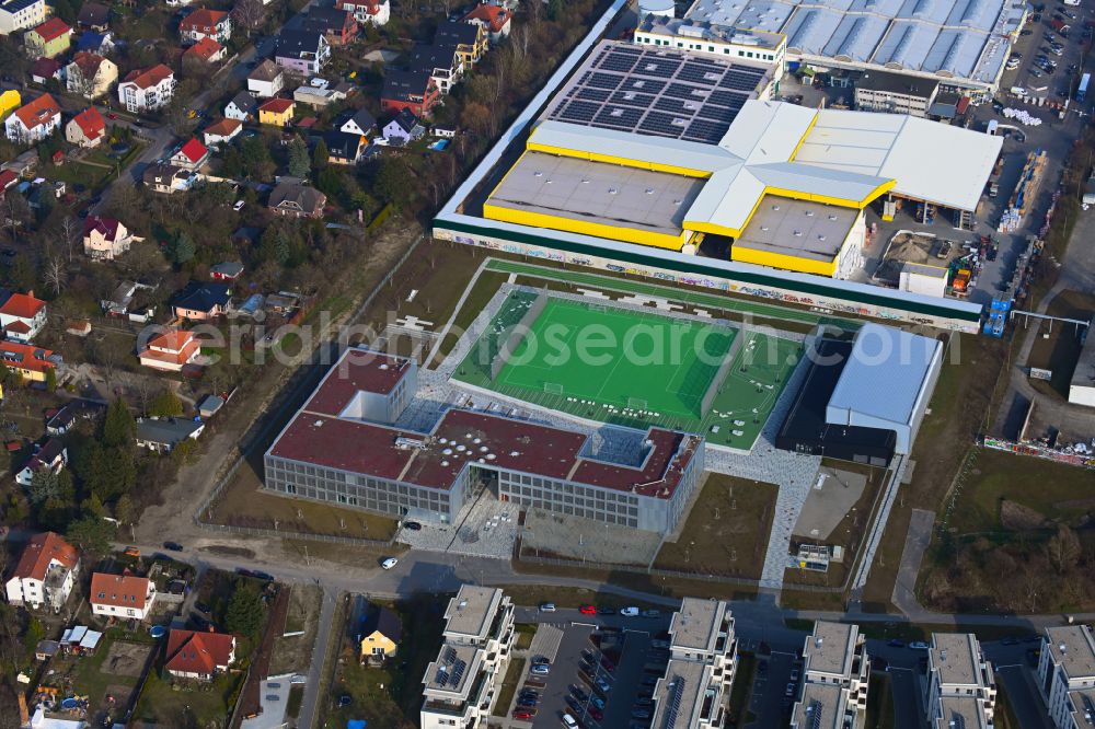 Aerial photograph Berlin - New construction site of the school building Integrierte Sekundarschule Mahlsdorf on the street An der Schule in the district Mahlsdorf in Berlin, Germany