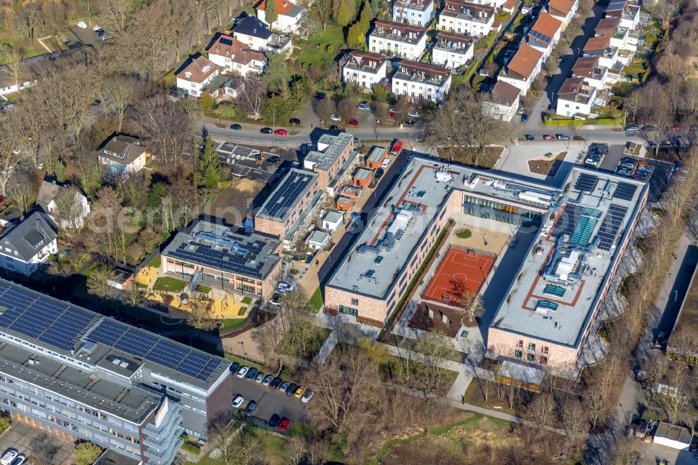 Unna from the bird's eye view: School building of the Jakob-Muth-Schule on street Doebelner Strasse in the district Alte Heide in Unna at Ruhrgebiet in the state North Rhine-Westphalia, Germany