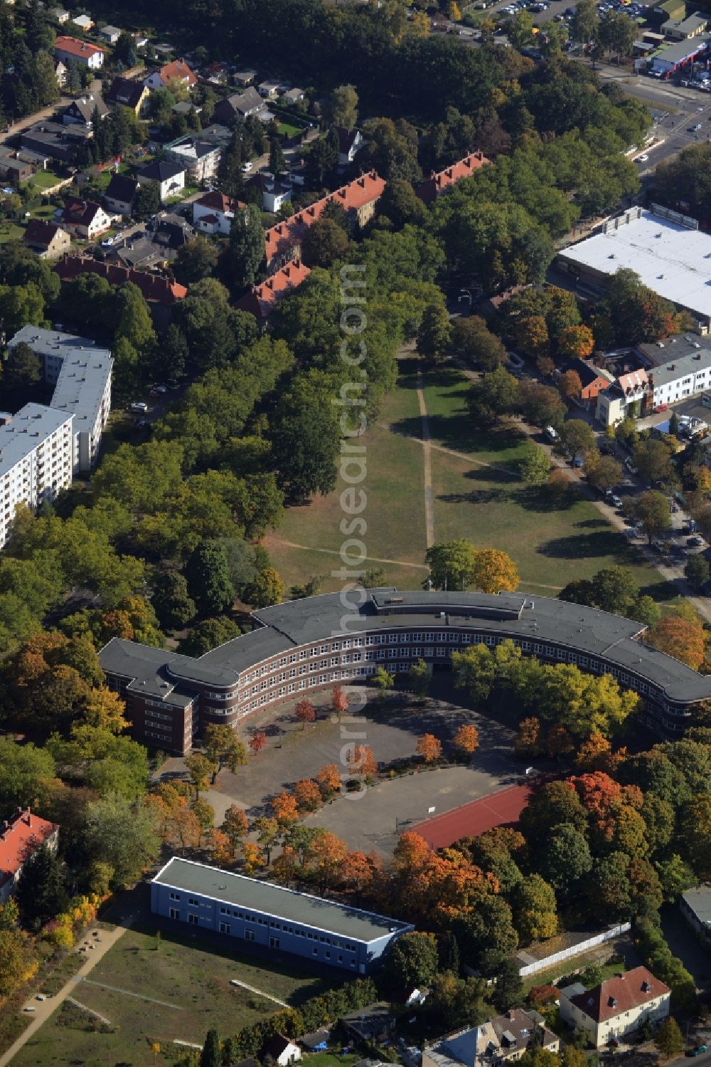 Berlin from the bird's eye view: School building of the Jean-Kraemer-Schule at the Oranienburger Strasse in Wittenau in Berlin in Germany