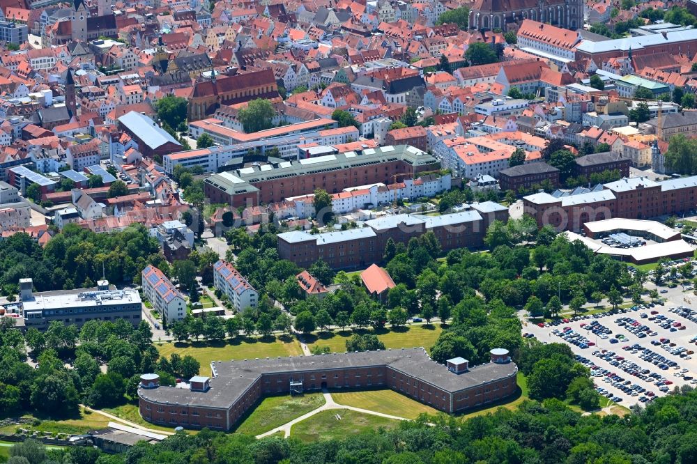 Ingolstadt from the bird's eye view: School building of the Johann-Nepomuk-von-Kurz-Schule on Elbrachtstrasse in Ingolstadt in the state Bavaria, Germany