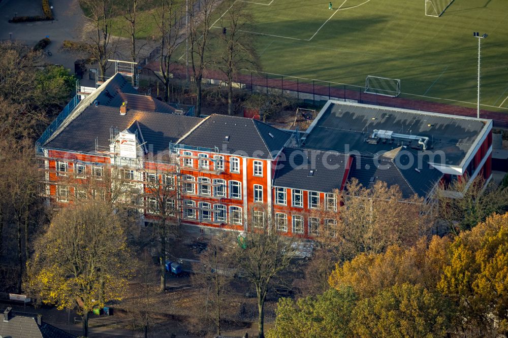 Aerial photograph Gladbeck - school building of the Josefschule Kath. Grundschule in Gladbeck in the state North Rhine-Westphalia, Germany