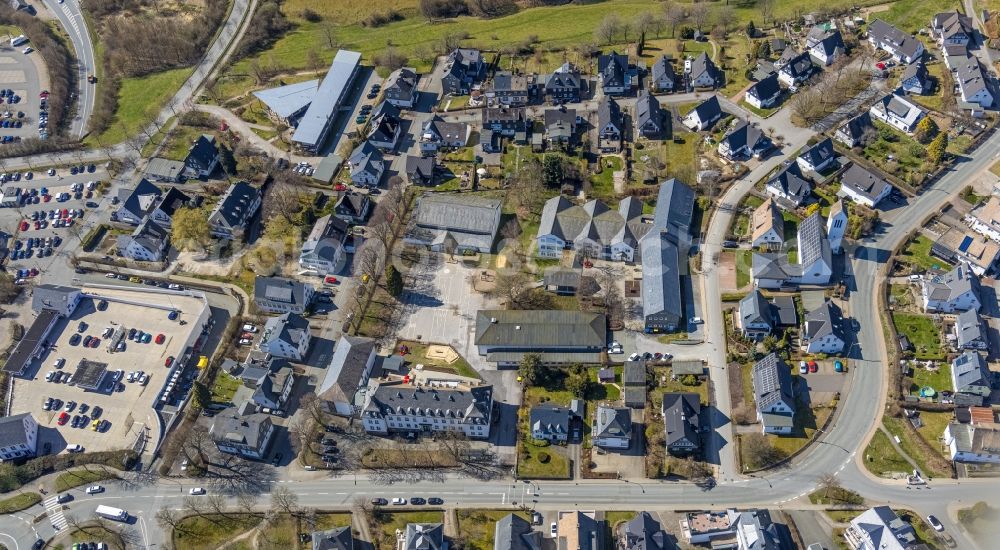 Aerial image Schmallenberg - School building of the Kath. Grandschule and the new Kindergarten on Ringstrasse in Schmallenberg at Sauerland in the state North Rhine-Westphalia, Germany