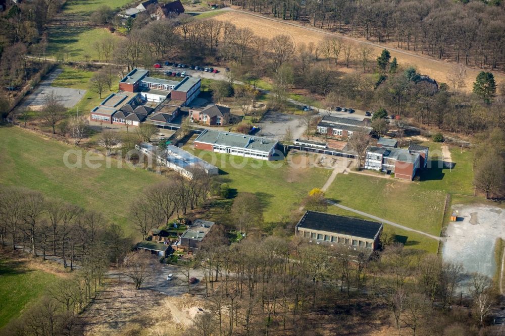 Dorsten from the bird's eye view: School building of the von-Ketteler-Schule on Bismarckstrasse in Dorsten in the state North Rhine-Westphalia, Germany