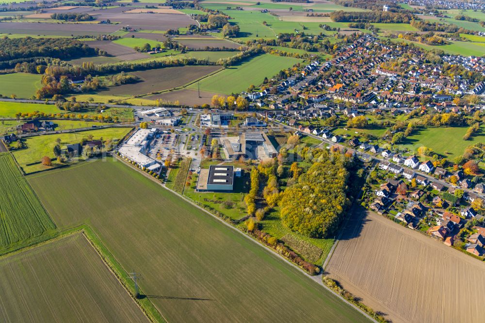 Aerial photograph Westtünnen - School building of the Konrad-Adenauer Realschule on Heideweg in Westtuennen at Ruhrgebiet in the state North Rhine-Westphalia, Germany