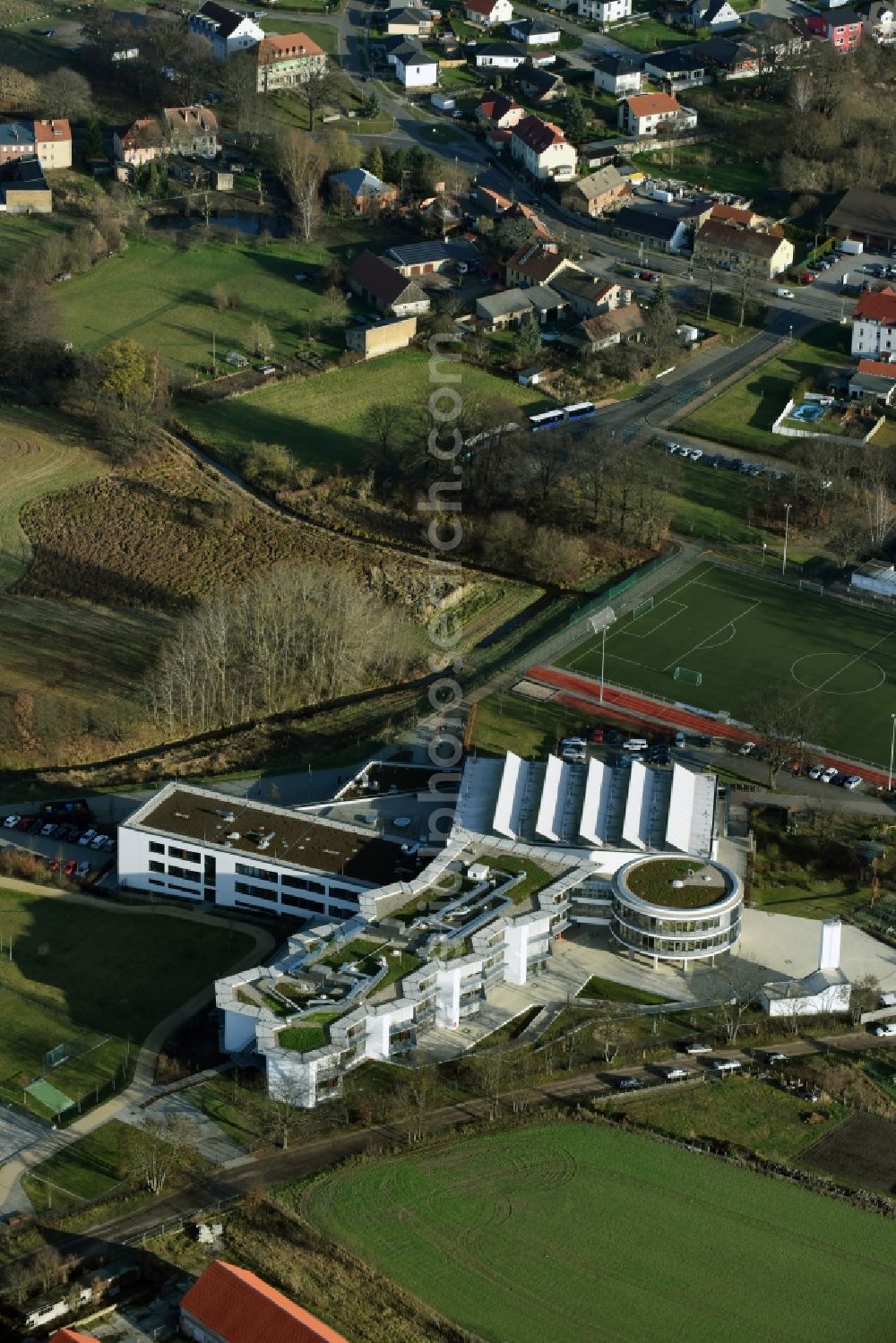 Mühlenbecker Land from above - School building of the Kaethe-Kollwitz-Gesamtschule on Kirschweg in Muehlenbecker Land in the state Brandenburg