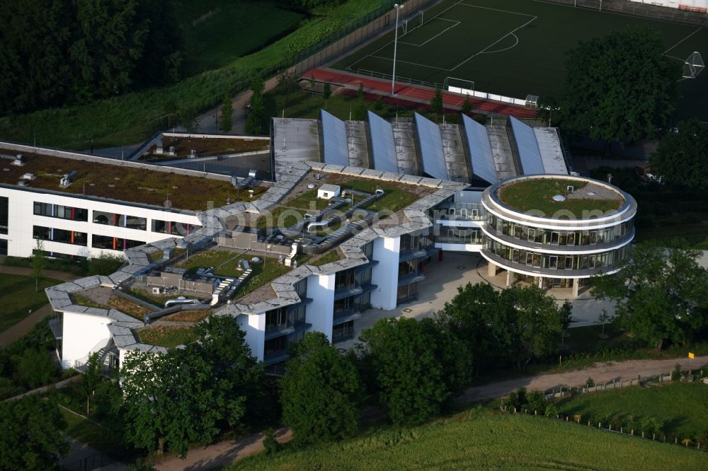 Aerial image Mühlenbecker Land - School building of the Kaethe-Kollwitz-Gesamtschule on Kirschweg in Muehlenbecker Land in the state Brandenburg