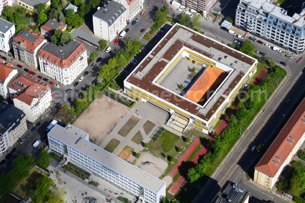 Aerial photograph Leipzig - School building of the Kurt-Masur-Schule on Scharnhorststrasse in Leipzig in the state Saxony, Germany