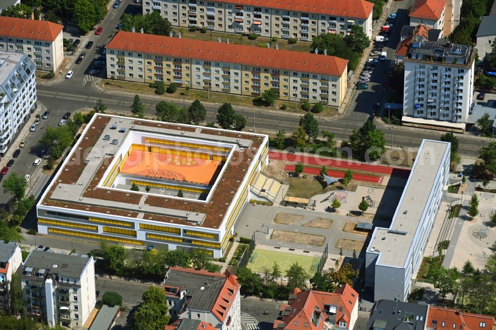 Aerial photograph Leipzig - School building of the Kurt-Masur-Schule on Scharnhorststrasse in Leipzig in the state Saxony, Germany