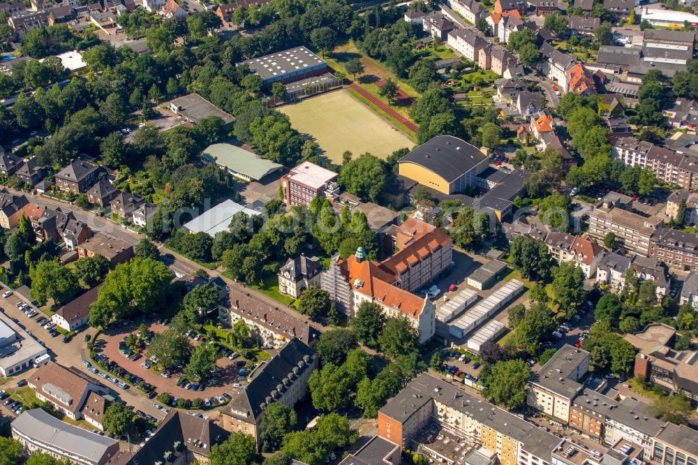 Gelsenkirchen from above - School building of the Leibniz-Gymnasium on street Breddestrasse in the district Buer in Gelsenkirchen at Ruhrgebiet in the state North Rhine-Westphalia, Germany