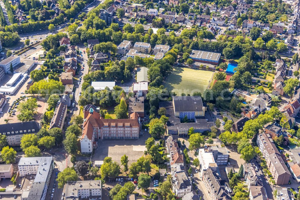 Gelsenkirchen from above - School building of the Leibniz-Gymnasium on street Breddestrasse in the district Buer in Gelsenkirchen at Ruhrgebiet in the state North Rhine-Westphalia, Germany