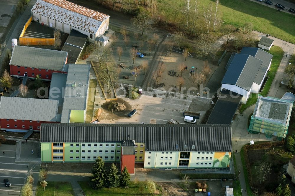 Aerial photograph Frankfurt (Oder) - School building of the Lenné-Schule der Stadt Frankfurt (Oder) Richtstrasse in Frankfurt (Oder) in the state Brandenburg