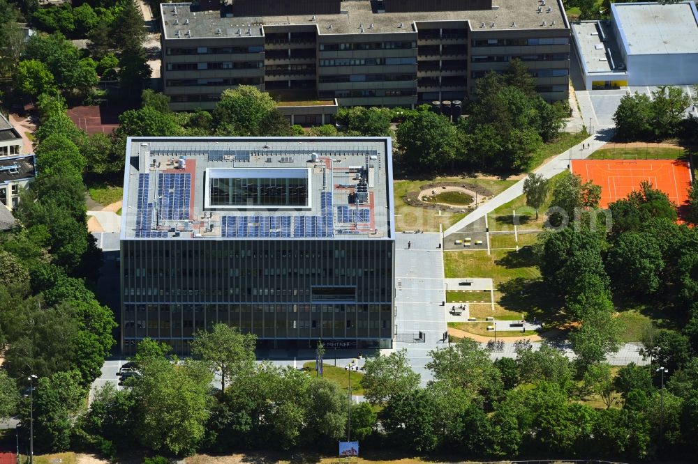 Berlin from the bird's eye view: School building of the Lise-Meitner-Schule in the district Buckow in Berlin, Germany