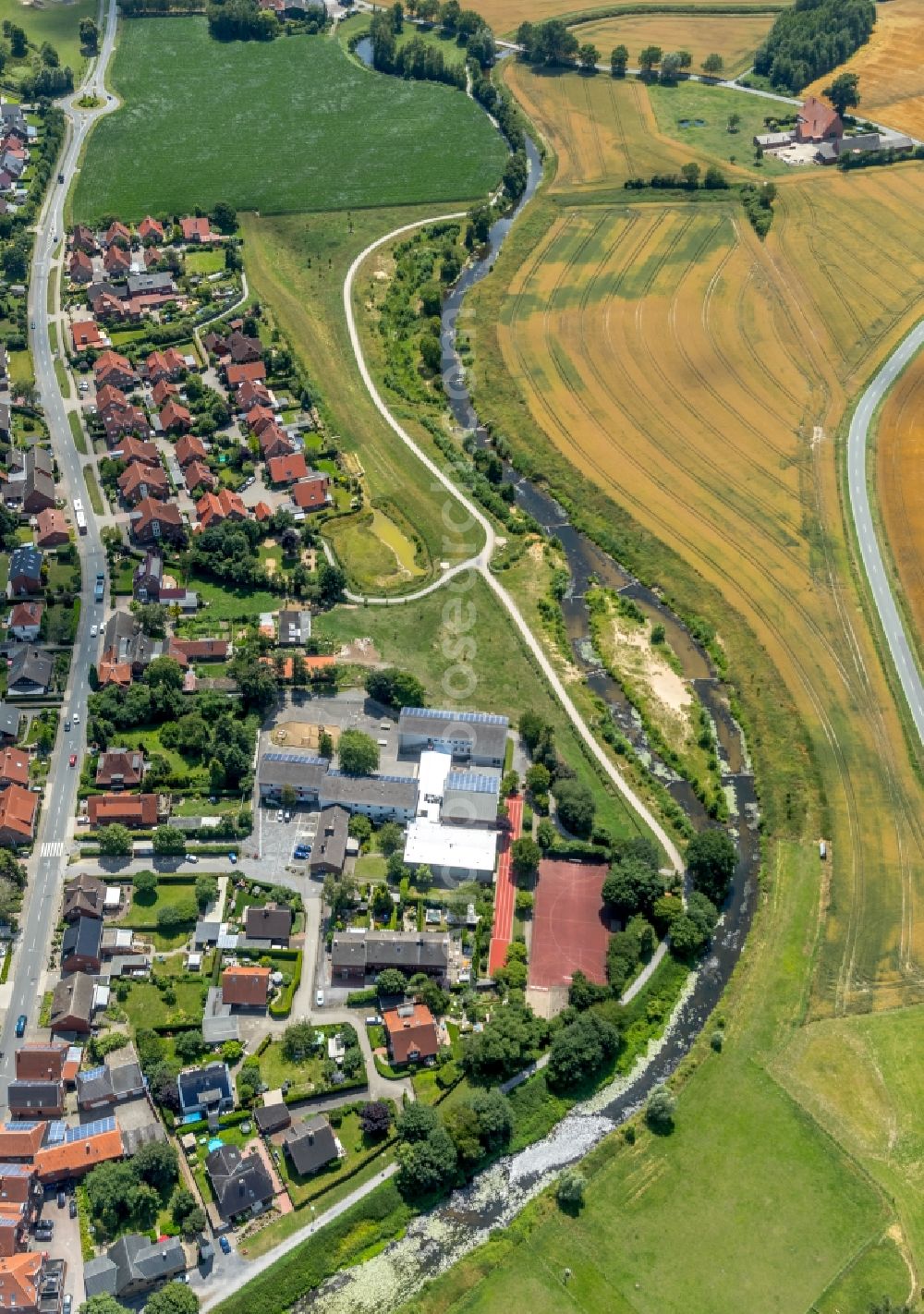 Albersloh from the bird's eye view: School building of the Ludgerusschule Albersloh in Wersetal in Albersloh in the state North Rhine-Westphalia, Germany