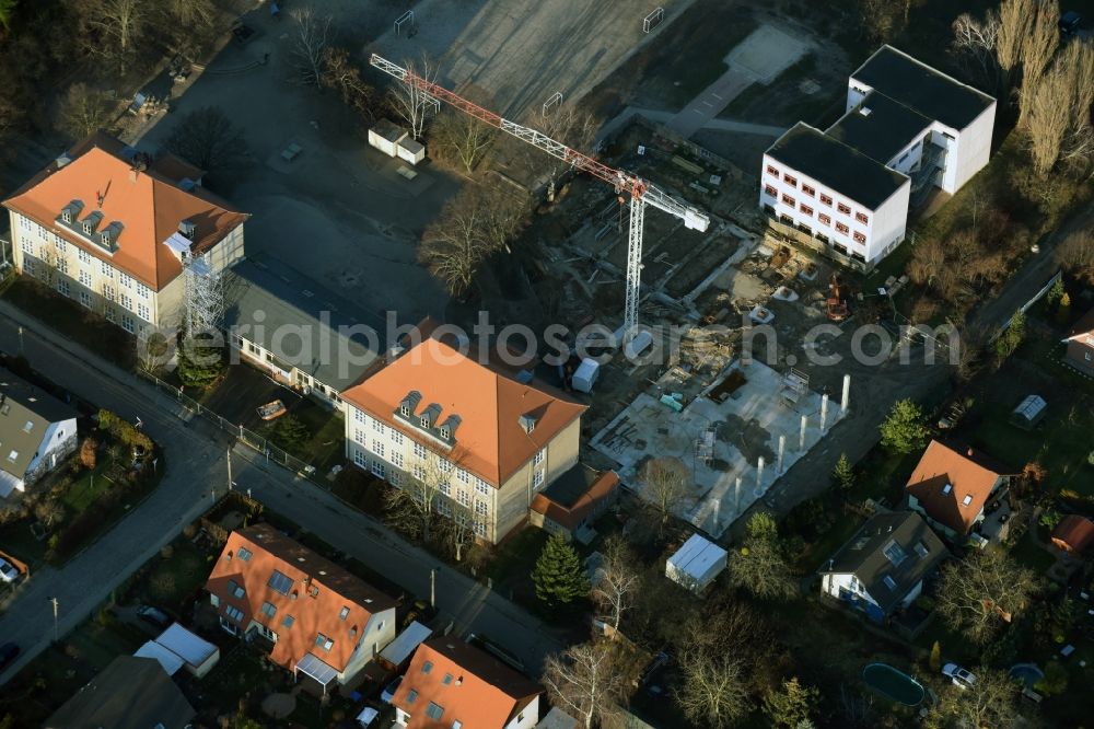 Berlin from above - School building of the Mahlsdorfer Grundschule on Feldrain destrict Mahlsdorf in Berlin in Germany