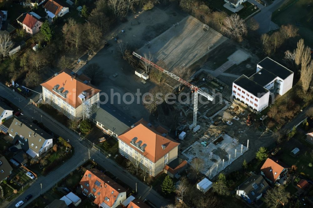 Berlin from the bird's eye view: School building of the Mahlsdorfer Grundschule on Feldrain destrict Mahlsdorf in Berlin in Germany