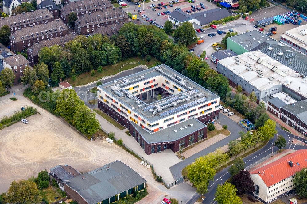 Velbert from above - School building of the Martin-Luther-King-Schule Velbert on Gruenstrasse in Velbert in the state North Rhine-Westphalia, Germany