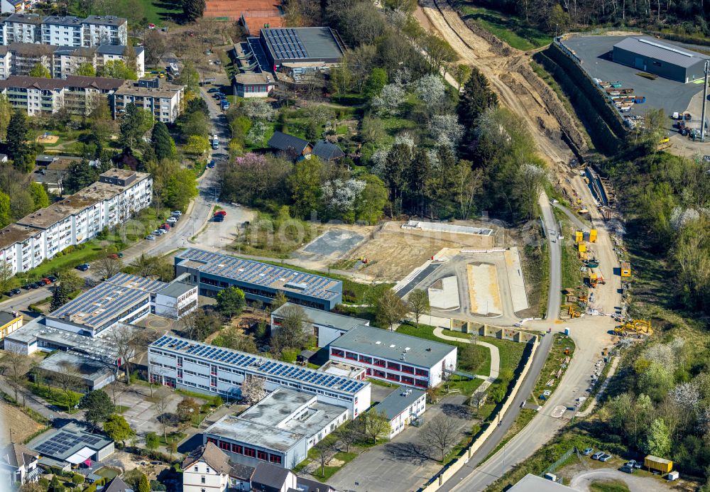 Aerial image Sprockhövel - School building of the Mathilde-Anneke-Schule and die Gemeinschaftsgrandschule Boergersbruch on Dresdener Strasse in Sprockhoevel in the state North Rhine-Westphalia, Germany