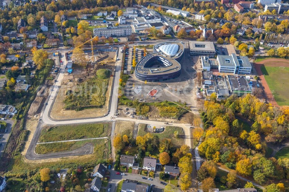 Aerial image Bochum - School building of the Neues Gymnasium Bochum and Hans-Boeckler-Schule an der Querenburger Strasse in Bochum at Ruhrgebiet in the state North Rhine-Westphalia