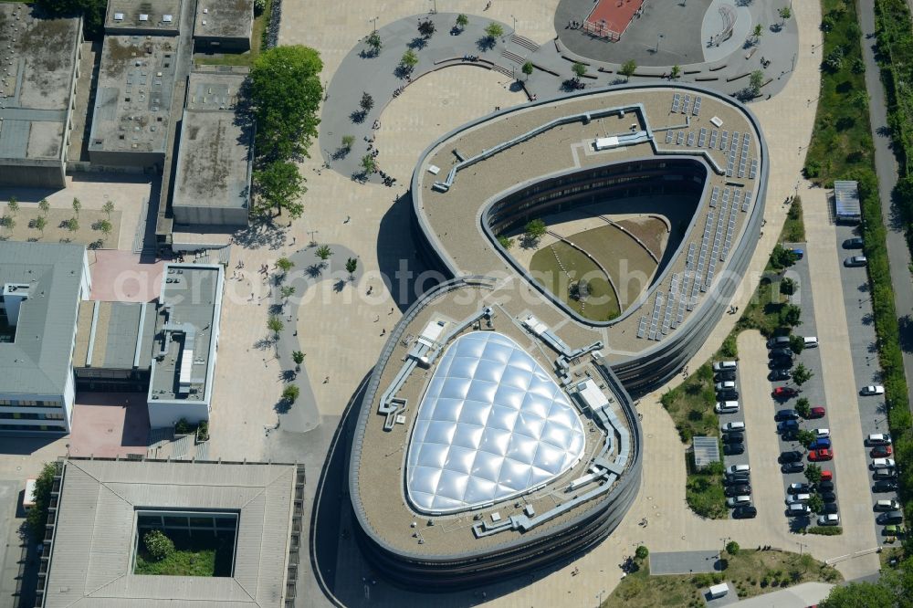 Bochum from the bird's eye view: School building of the Neues Gymnasium Bochum an der Querenburger Strasse in Bochum in the state North Rhine-Westphalia