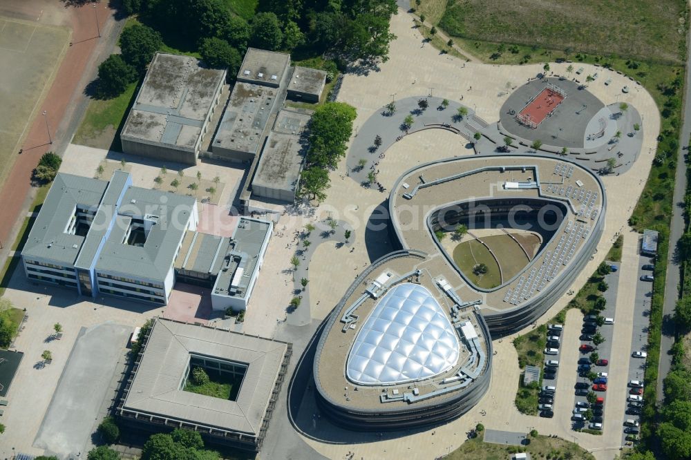 Aerial image Bochum - School building of the Neues Gymnasium Bochum an der Querenburger Strasse in Bochum in the state North Rhine-Westphalia