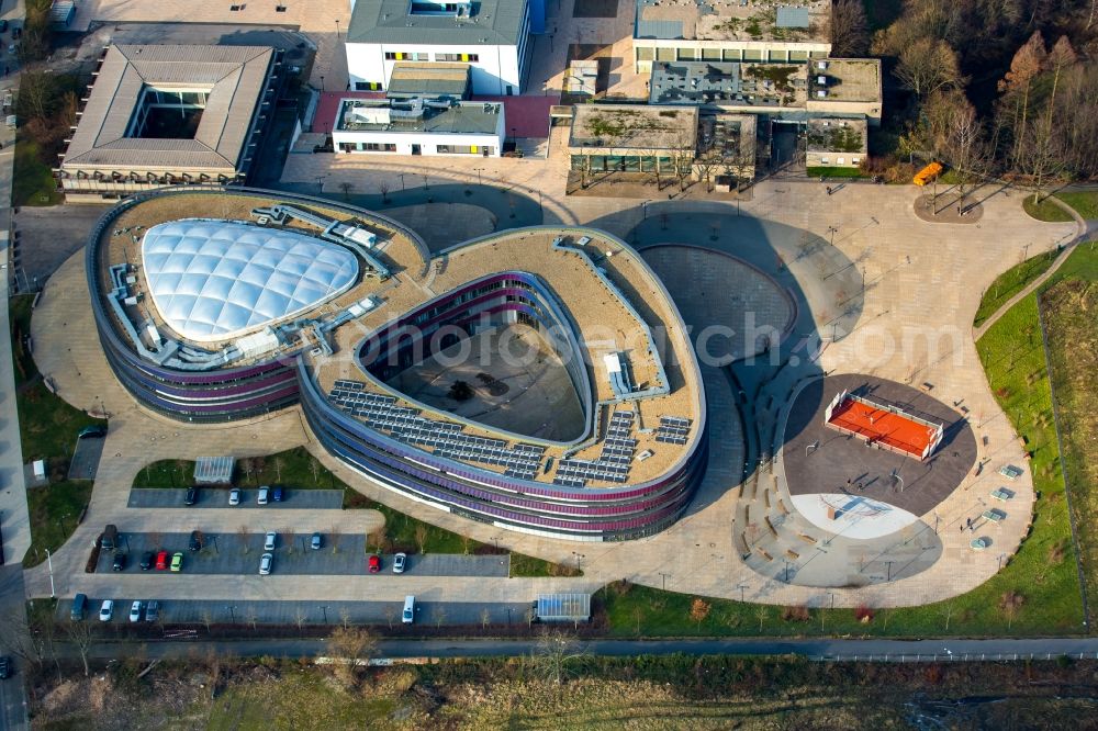 Aerial image Bochum - School building of the Neues Gymnasium Bochum an der Querenburger Strasse in Bochum in the state North Rhine-Westphalia