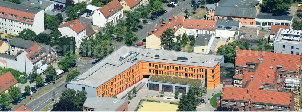 Aerial image Potsdam - School building of the Oberlinschule on Rudolf-Breitscheid-Strasse in the district Babelsberg in Potsdam in the state Brandenburg, Germany