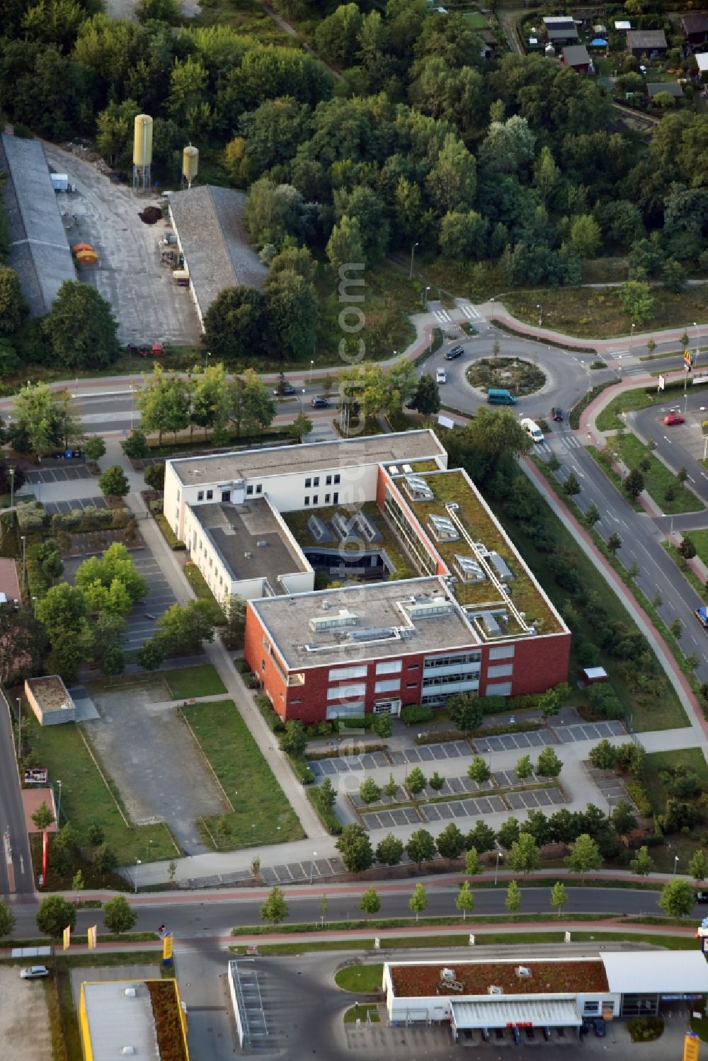 Aerial photograph Teltow - School building of the vocational school OSZ Teltow in Teltow in the state of Brandenburg