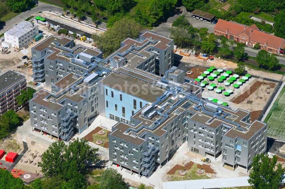 Aerial photograph Berlin - New school building on Allee der Kosmonauten in the Lichtenberg district of Berlin, Germany