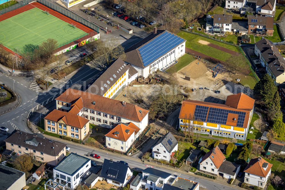 Aerial photograph Fröndenberg/Ruhr - School building of the Overbergschule Froendenberg on Overbergstrasse in Froendenberg/Ruhr in the state North Rhine-Westphalia, Germany