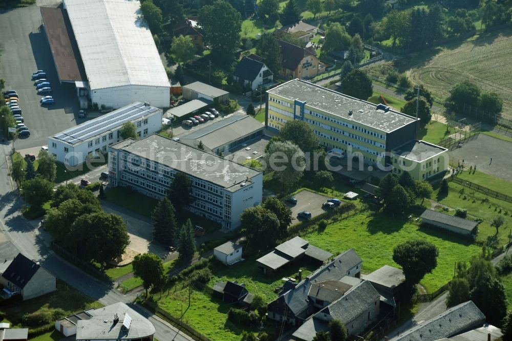 Aerial photograph Zeulenroda-Triebes - School building of the Pestalozzischule Staatliches Regionales Foerderzentrum Zeulenroda-Triebes and das Vereinsgebaeude of Lebenshilfe fuer Menschen with Behinderungen Zeulenroda e.V. in Zeulenroda-Triebes in the state Thuringia, Germany