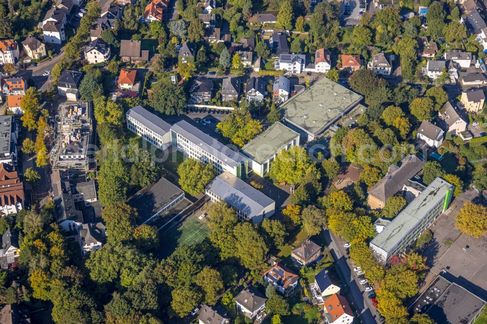 Aerial photograph Unna - School building of the Peter-Weiss-Gesamtschule Unna on street Herderstrasse in Unna at Ruhrgebiet in the state North Rhine-Westphalia, Germany