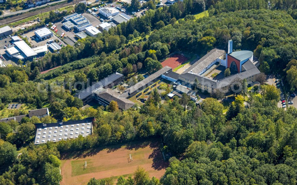 Lennestadt from above - School building of the Wolfgang Gerbere school of the Gymnasium Maria Koenigin and the building complex of the Jugendhof Pallotti Lennestadt on Missionshaus in the district Altenhundem in Lennestadt in the state North Rhine-Westphalia, Germany