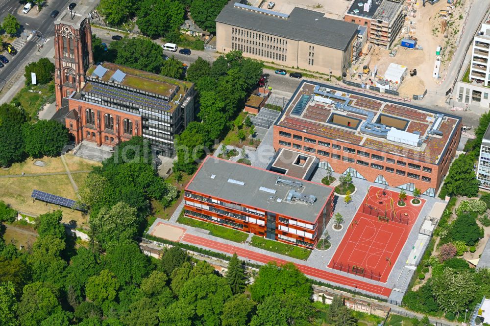 Berlin from the bird's eye view: School building on Pufendorfstrasse in Berlin, Germany