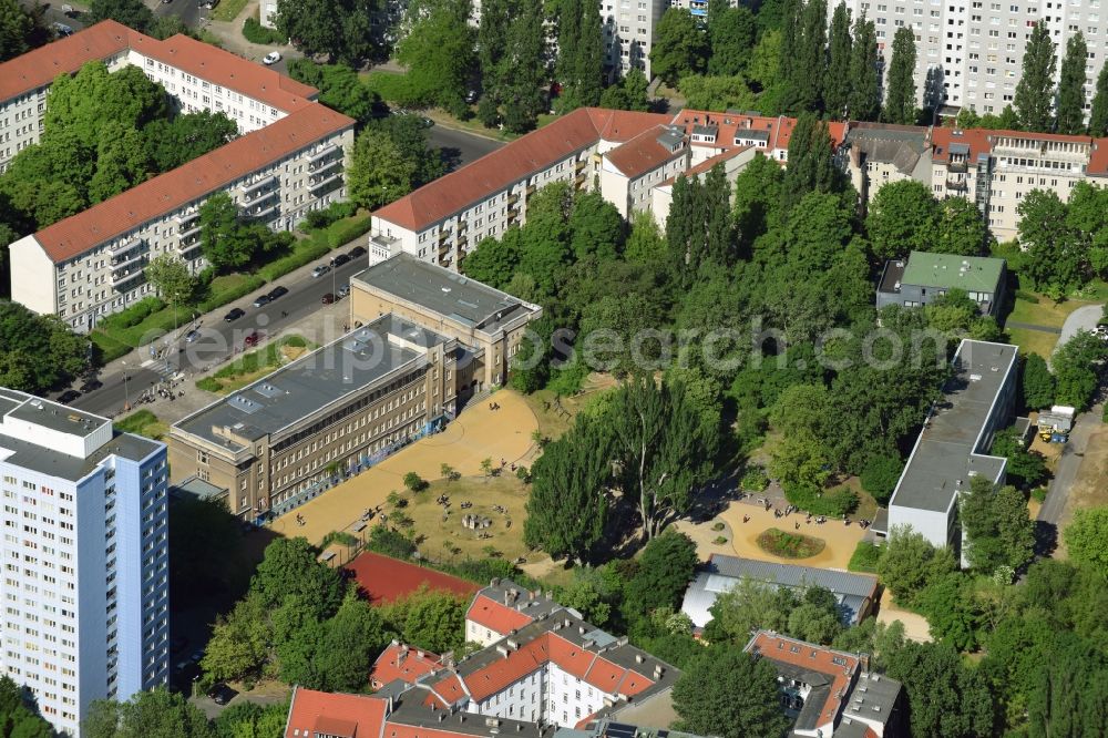 Berlin from above - School building of the Ellen-Key-Schule on Ruedersdorfer Strasse in the district Friedrichshain-Kreuzberg in Berlin, Germany