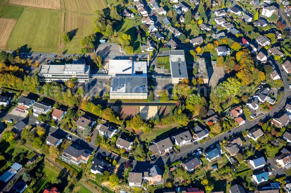 Freudenberg from the bird's eye view: School building of the secondary school Freudenberg at the Hermann-Vomhof-street in Freudenberg in the state North Rhine-Westphalia