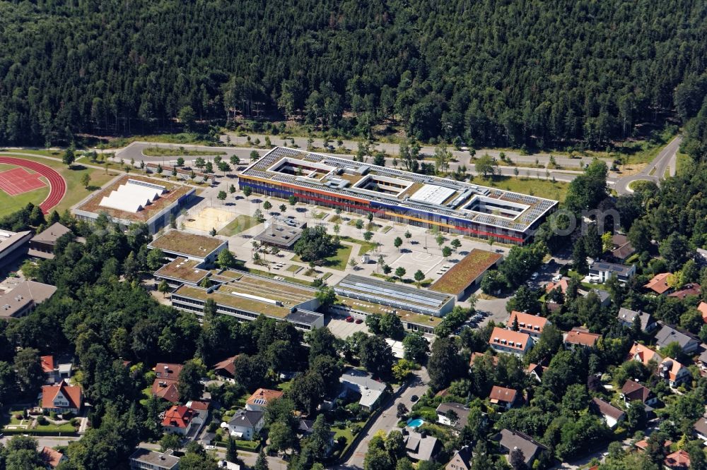 Aerial photograph Gauting - School building of the Realschule in Gauting in the state Bavaria, Germany