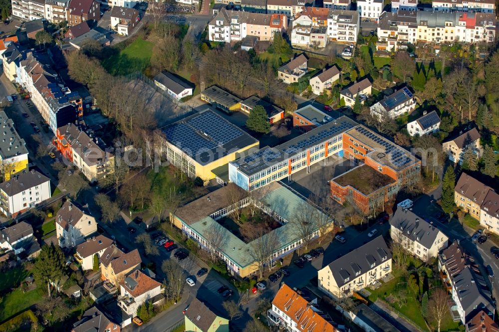 Hattingen from the bird's eye view: School building of the Realschule Gruenstrasse in Hattingen in the state of North Rhine-Westphalia