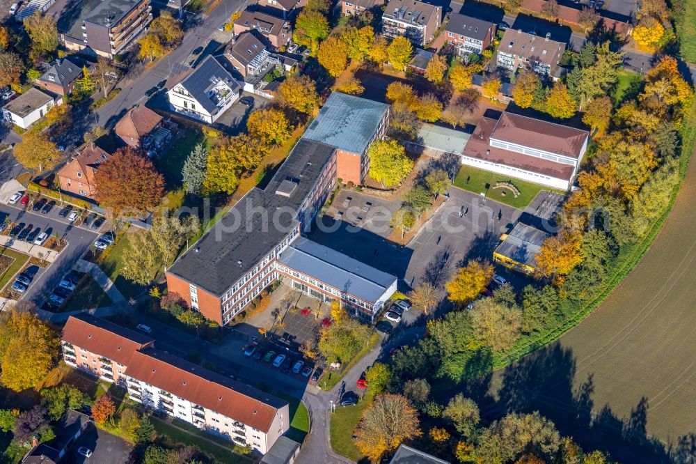 Aerial photograph Hamm - School building of the of Realschule Heessen on Jahnstrasse in the district Heessen in Hamm at Ruhrgebiet in the state North Rhine-Westphalia, Germany