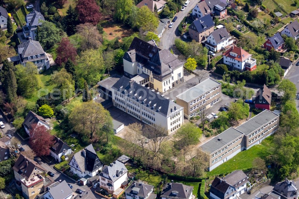 Siegen from above - School building of the Realschule Am Haeusling on Dr.-Ernst-Strasse in Siegen in the state North Rhine-Westphalia, Germany