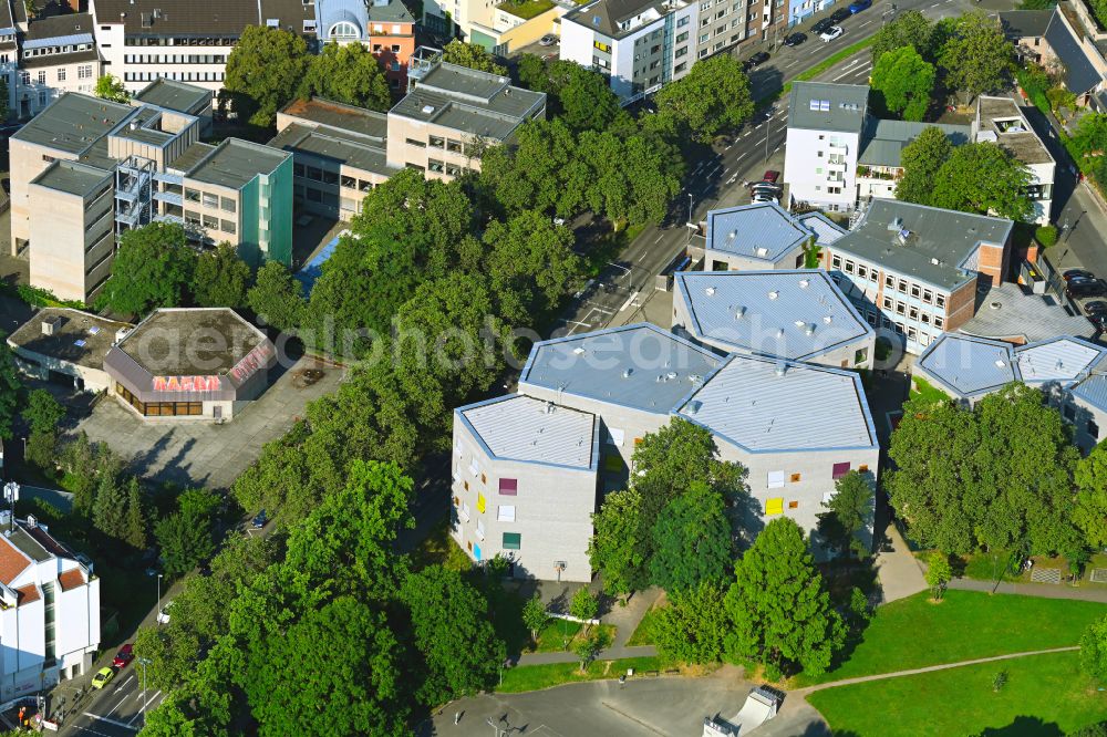 Köln from above - School building of the Realschule on Rhein on street Gereonswall in the district Altstadt in Cologne in the state North Rhine-Westphalia, Germany