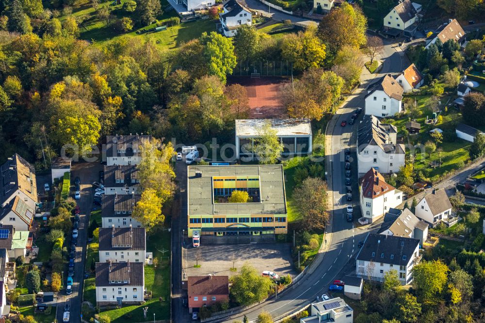 Aerial photograph Hagen - School building of the Regenbogenschule at Wilhelmstreet in Hagen in the state North Rhine-Westphalia