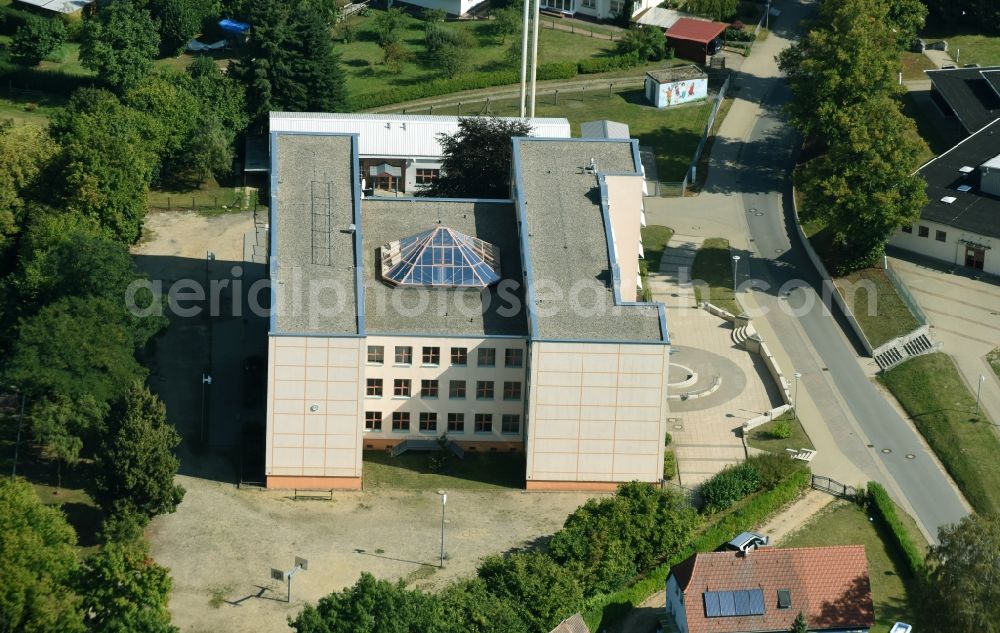 Aerial image Plau am See - School building of the Regionale Schule am Klueschenberg am Wittstocker Weg in Plau am See in the state Mecklenburg - Western Pomerania